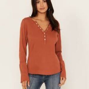 Idyllwind Western Boho Pearl Knit Henley Shirt Rust Orange Size Medium